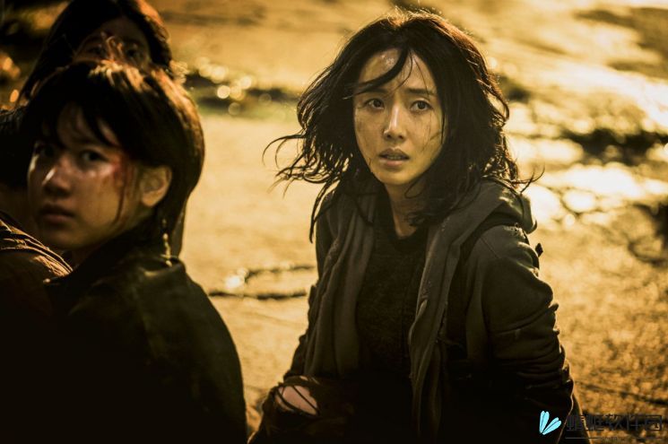 《釜山行2》刷新今年韩国首映票房纪录 登上微博热搜榜_图片